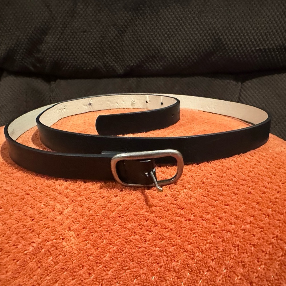 WOMAN’S BELT